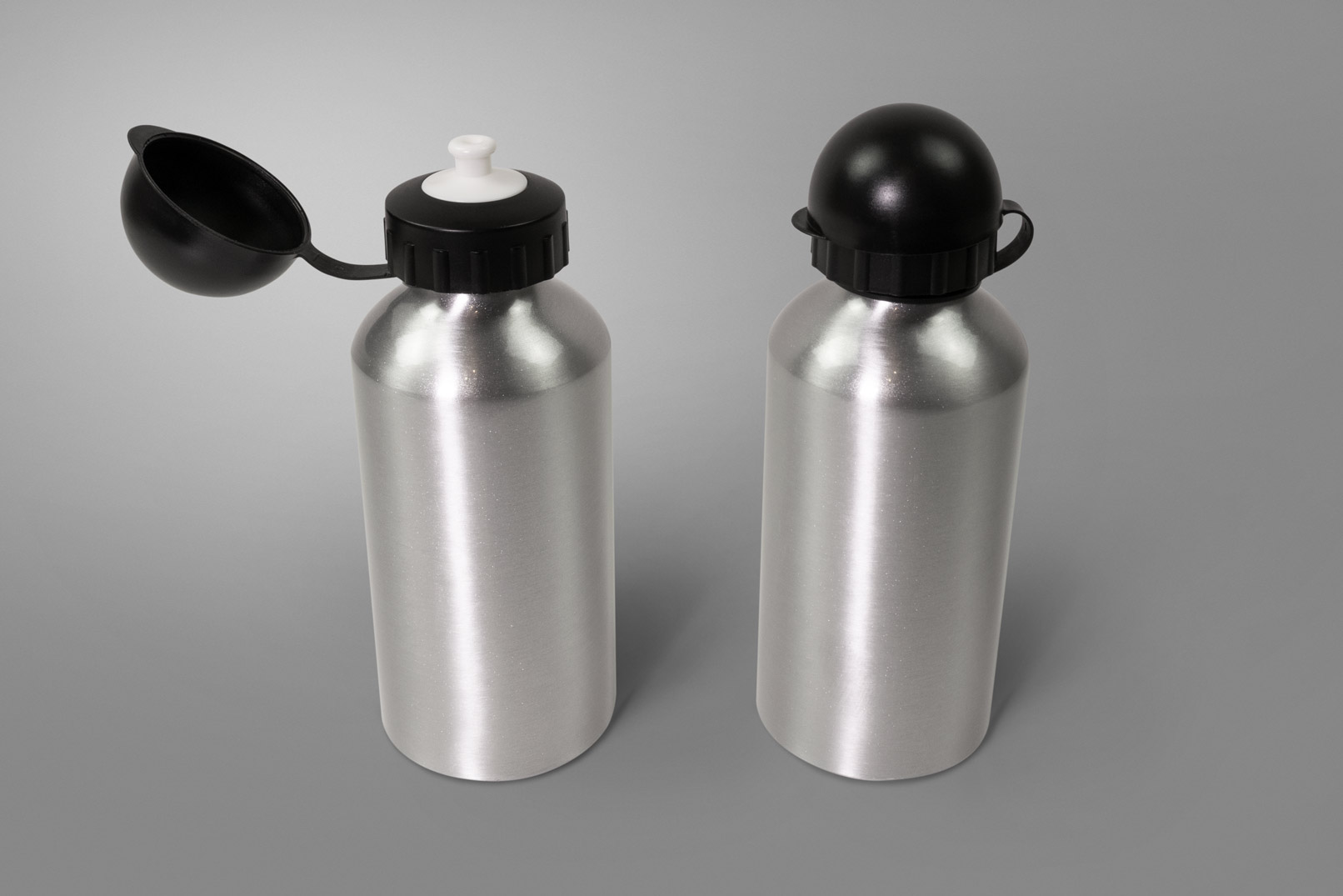 Vorher-Bild von Mockups für Sport-Thermosflaschen, Isolierflaschen